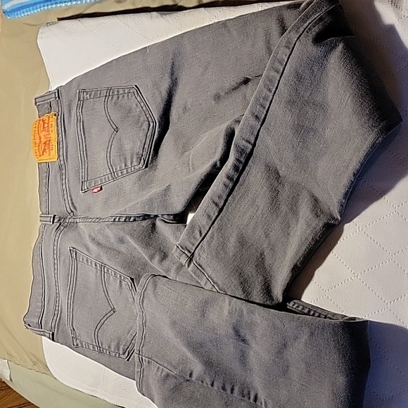 Men's Levi Jeans - Picture 7 of 10